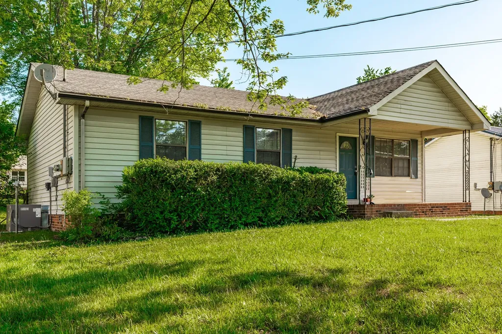 215 Al Oerter Drive Clarksville TN 37042
