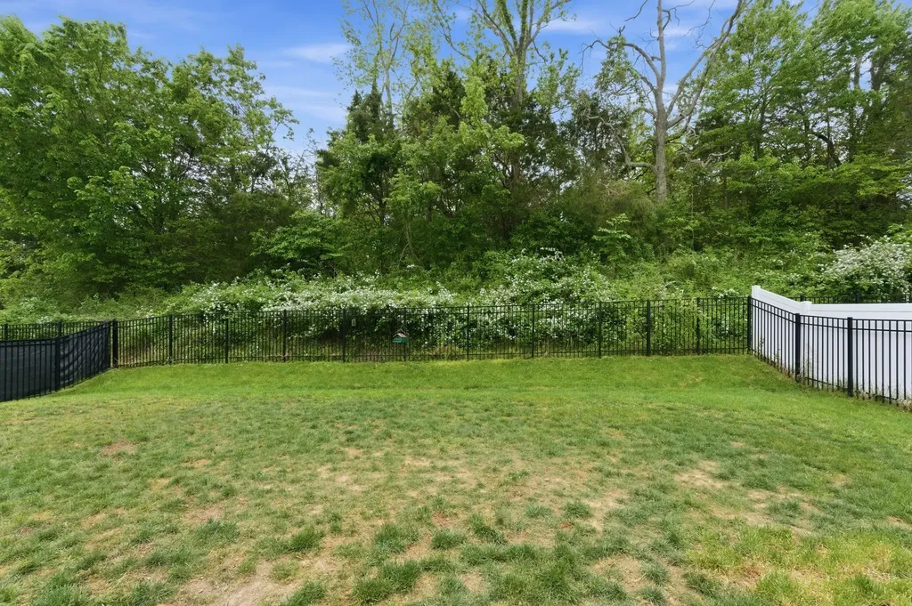 599 Ballard Drive White House TN 37188
