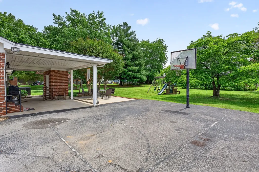701 Cill Street Smithville TN 37166