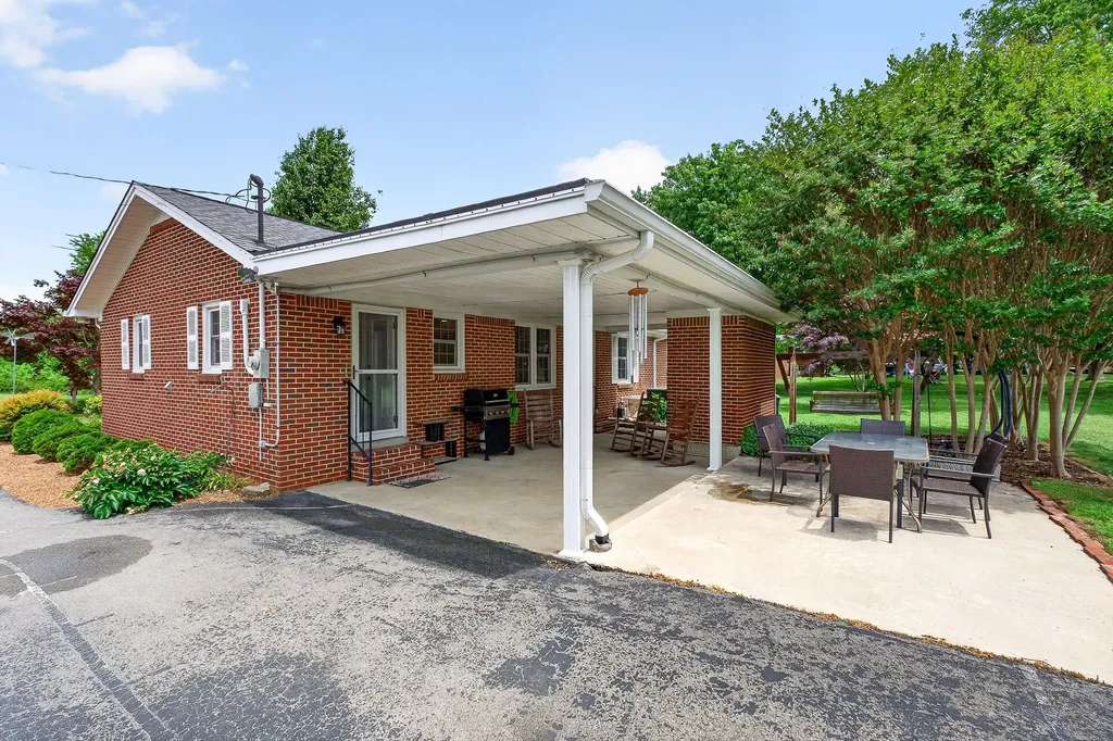 701 Cill Street Smithville TN 37166