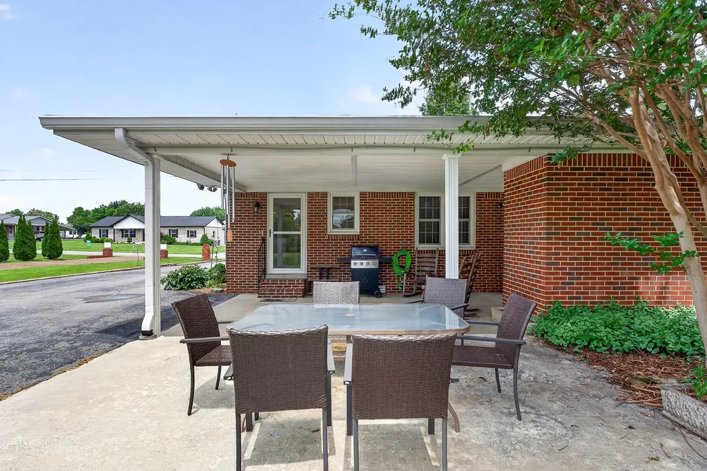 701 Cill Street Smithville TN 37166