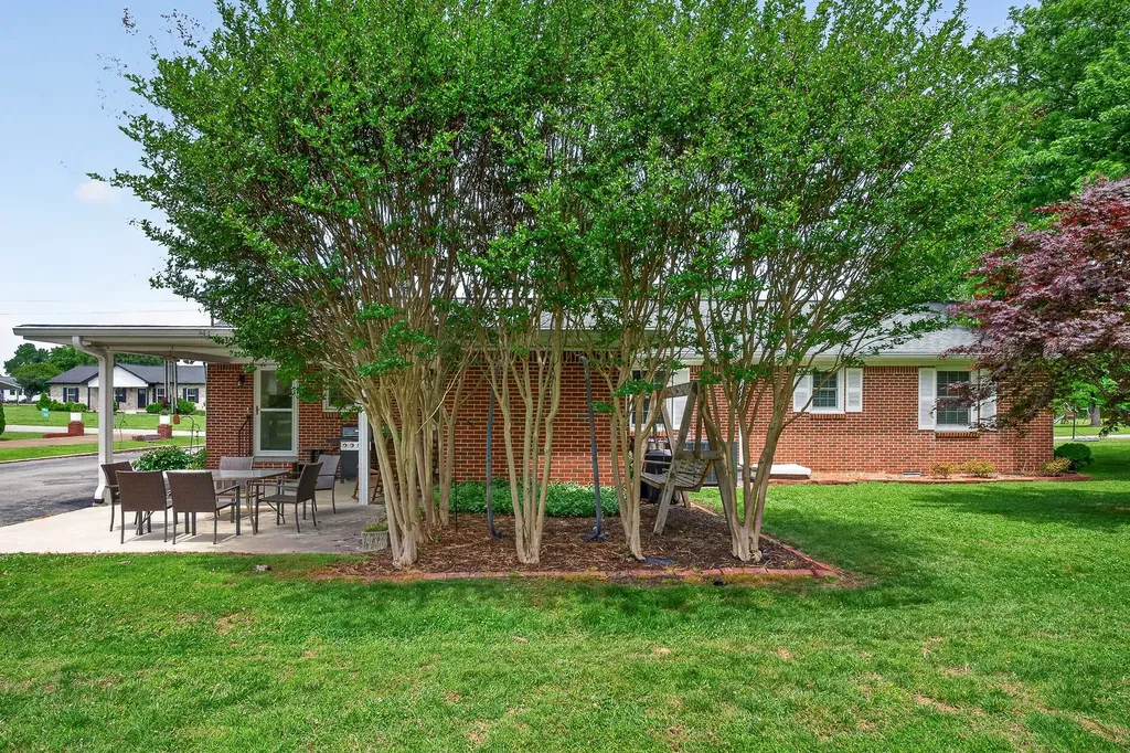 701 Cill Street Smithville TN 37166