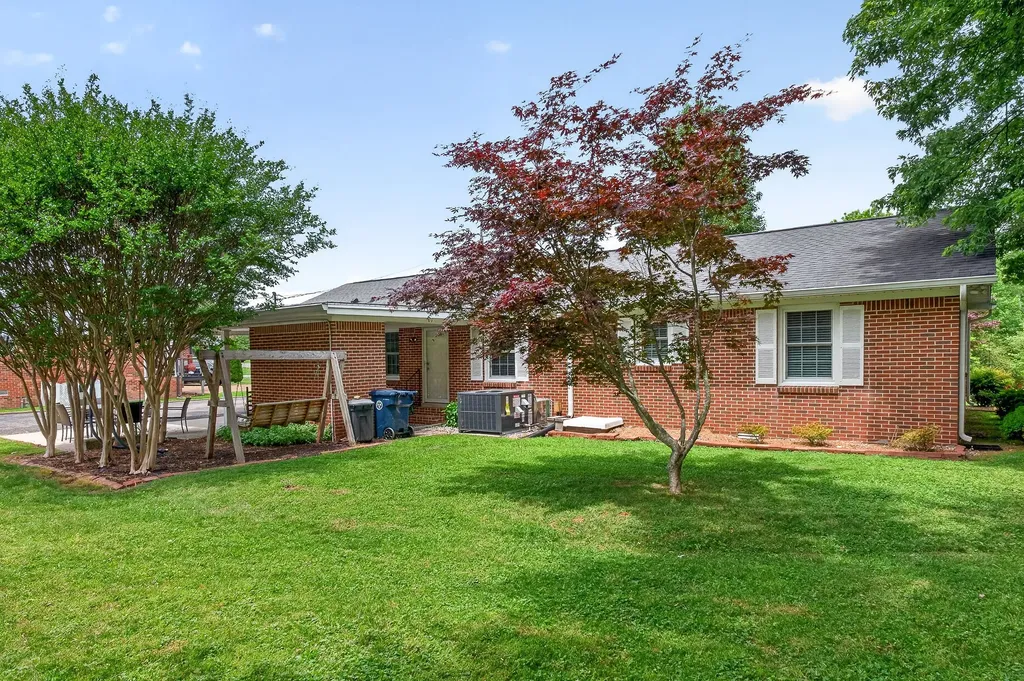 701 Cill Street Smithville TN 37166