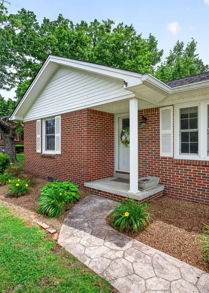 701 Cill Street Smithville TN 37166