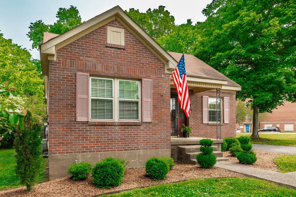 572 Hawkins Drive Gallatin TN 37066
