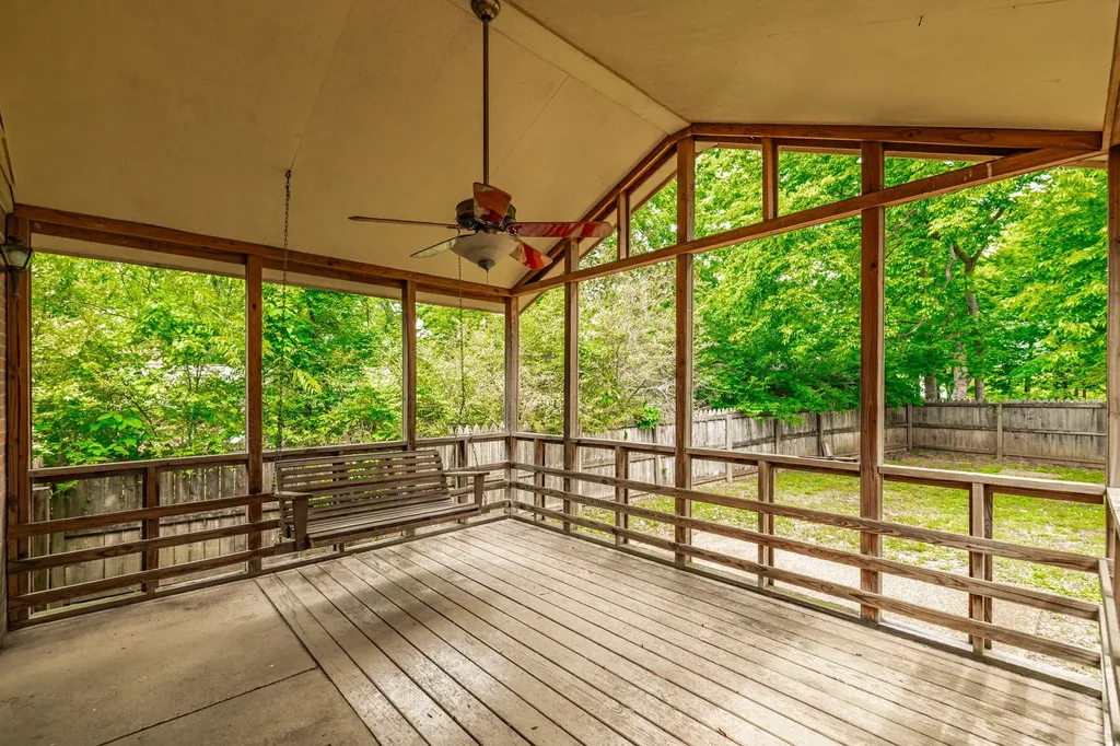 572 Hawkins Drive Gallatin TN 37066