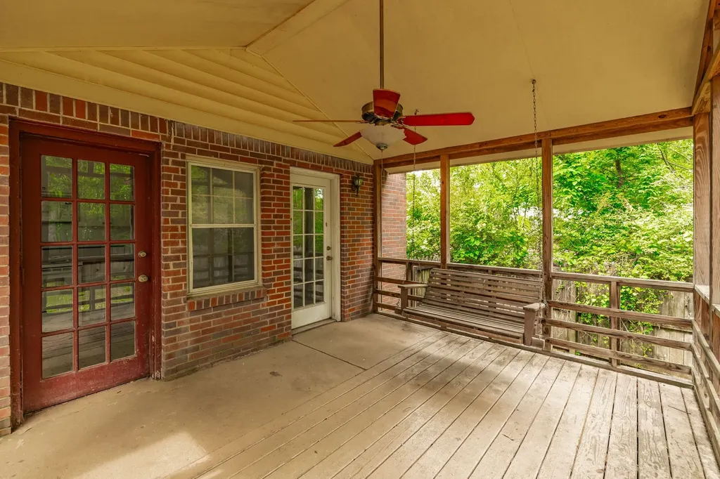 572 Hawkins Drive Gallatin TN 37066