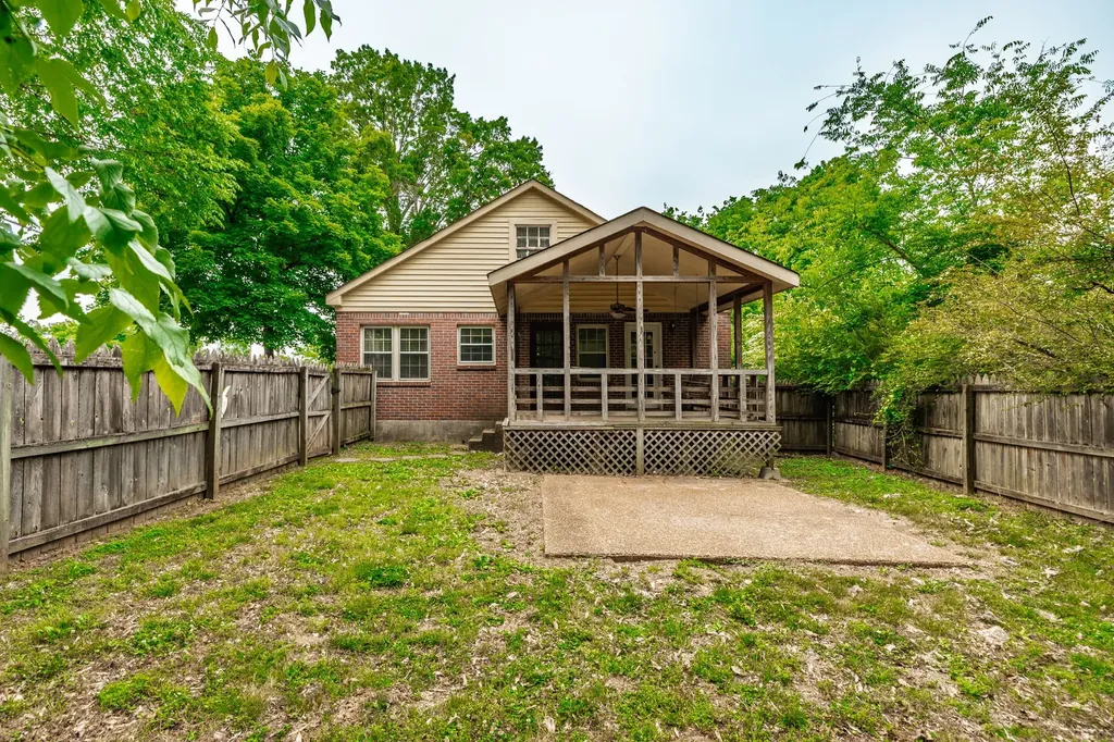 572 Hawkins Drive Gallatin TN 37066