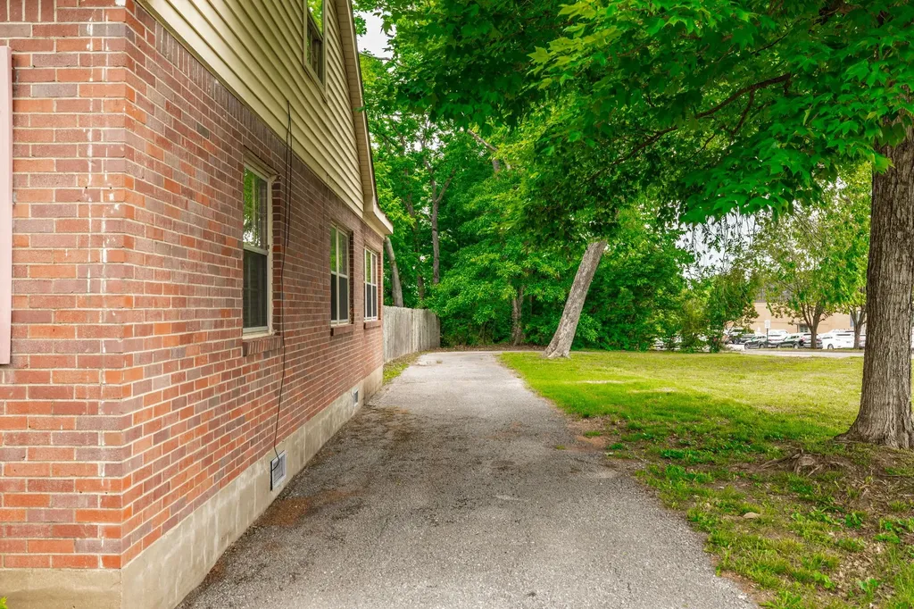572 Hawkins Drive Gallatin TN 37066