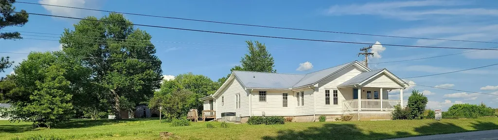 19 Turkey Scratch Road Spencer TN 38585