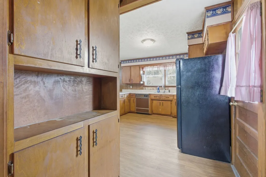 150 Mutt Road White Bluff TN 37187
