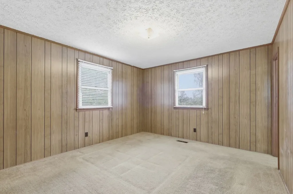 150 Mutt Road White Bluff TN 37187