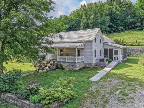 143 Buford Hughey Road Dellrose TN 38453