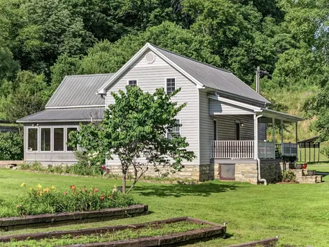 143 Buford Hughey Road Dellrose TN 38453