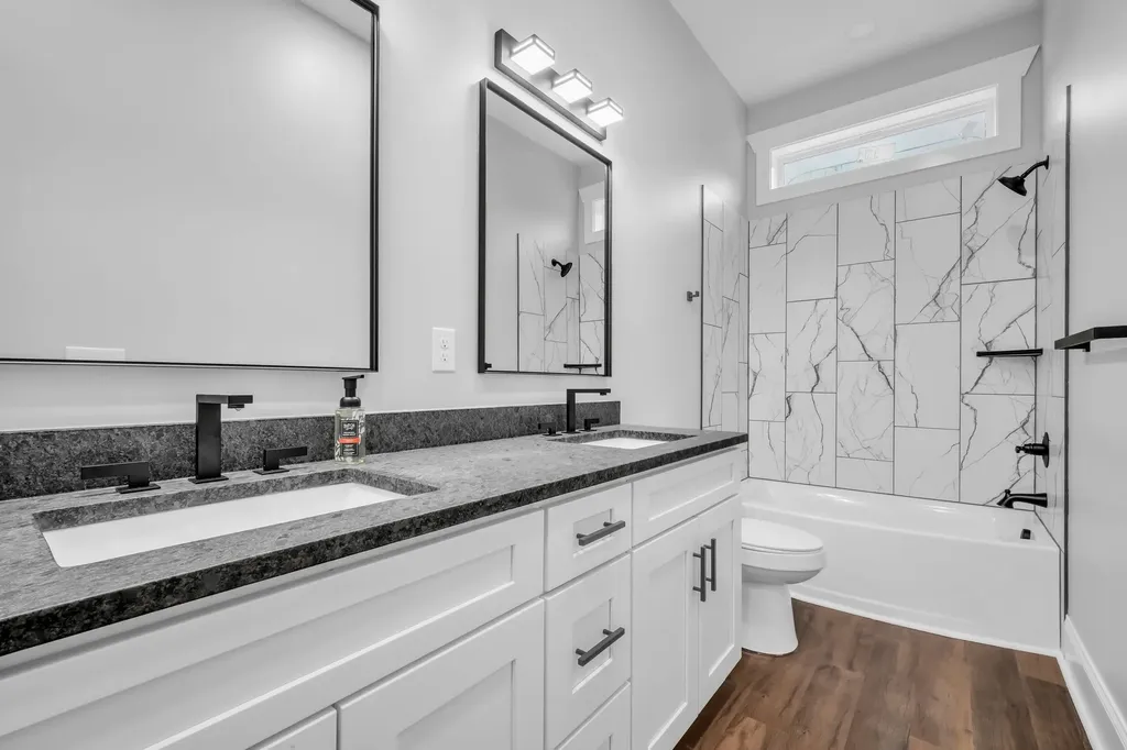 682 E Piney Road, E Dickson TN 37055