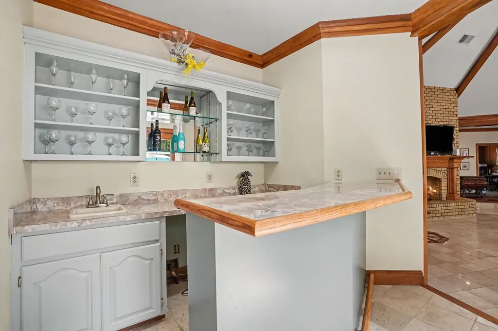320 Shutes Cove Old Hickory TN 37138
