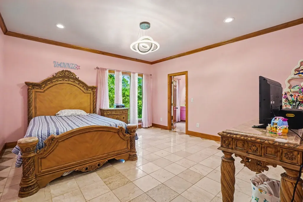 320 Shutes Cove Old Hickory TN 37138