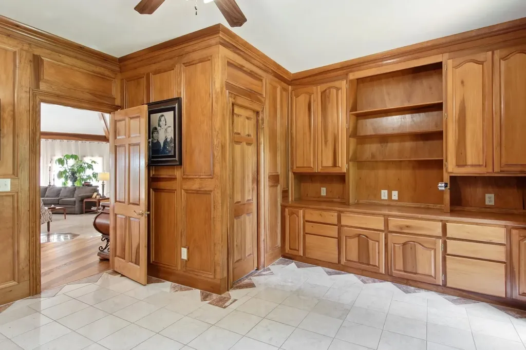 320 Shutes Cove Old Hickory TN 37138