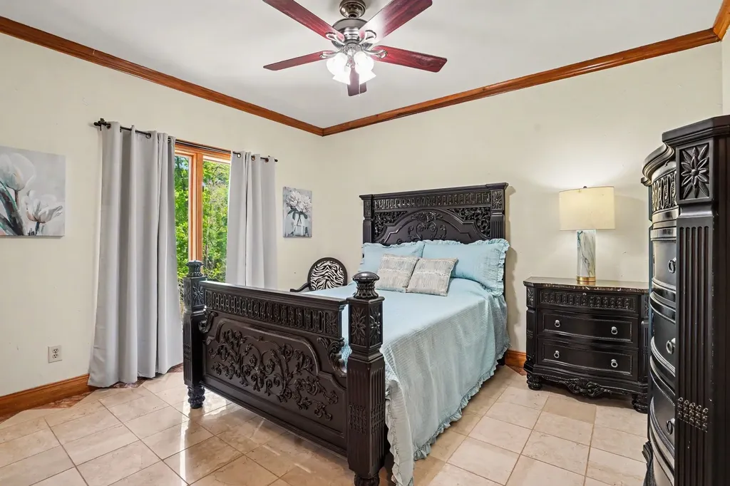 320 Shutes Cove Old Hickory TN 37138