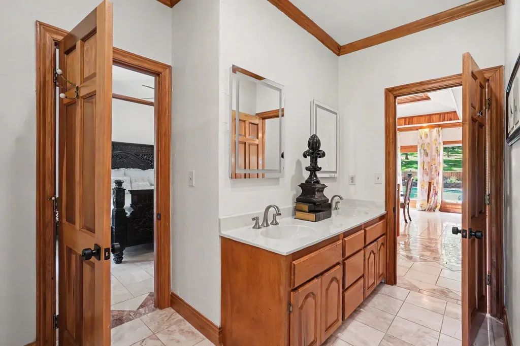 320 Shutes Cove Old Hickory TN 37138