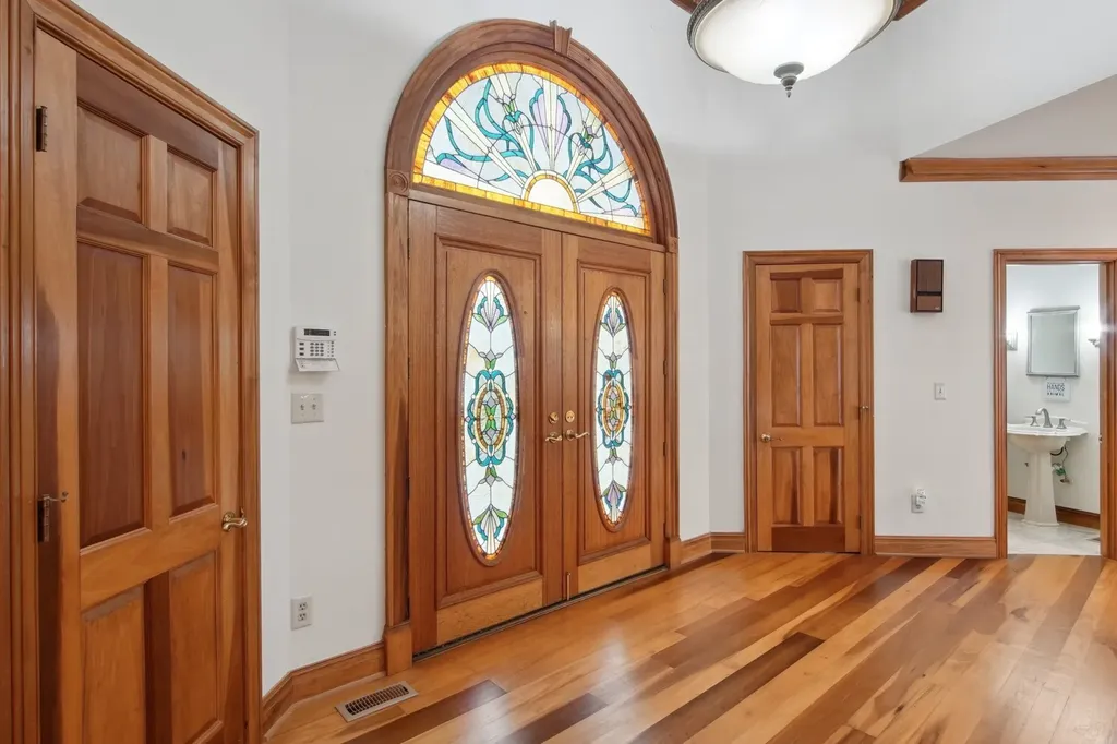 320 Shutes Cove Old Hickory TN 37138