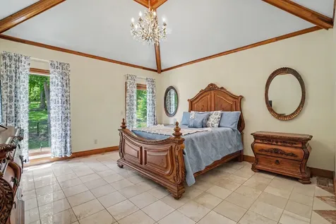320 Shutes Cove Old Hickory TN 37138