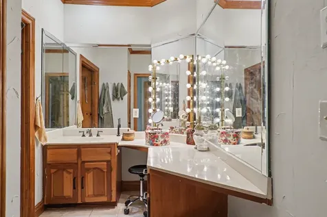 320 Shutes Cove Old Hickory TN 37138