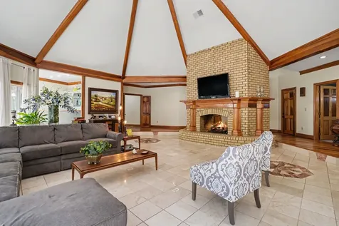 320 Shutes Cove Old Hickory TN 37138
