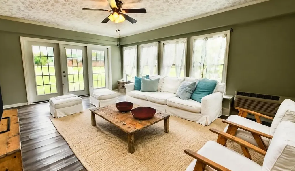 805 Fairlane Circle Smithville TN 37166