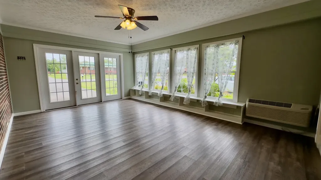 805 Fairlane Circle Smithville TN 37166