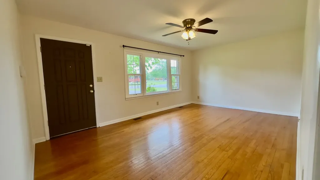 805 Fairlane Circle Smithville TN 37166