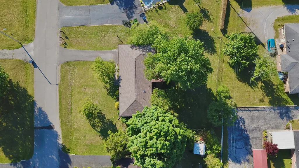 805 Fairlane Circle Smithville TN 37166