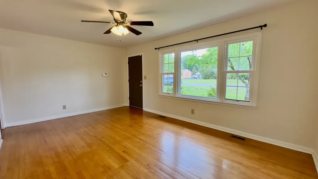 805 Fairlane Circle Smithville TN 37166