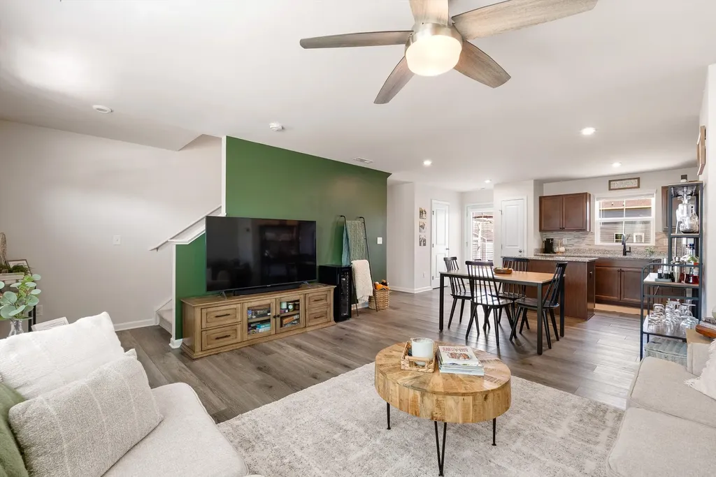 2325 Burnwick Grove Spring Hill TN 37174