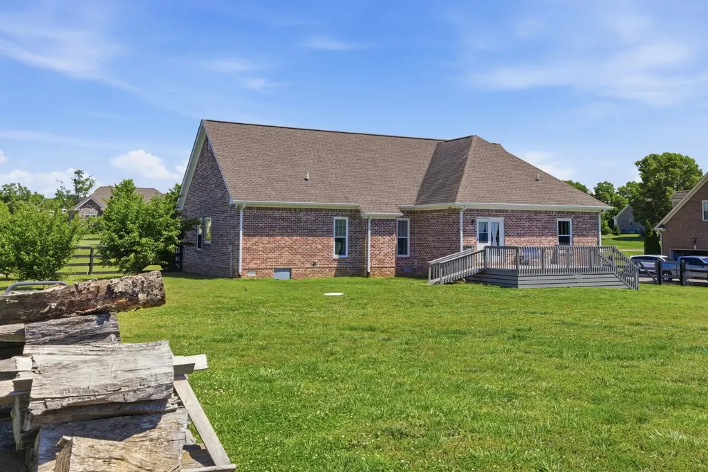 4016 Pleasant Gate Lane Columbia TN 38401