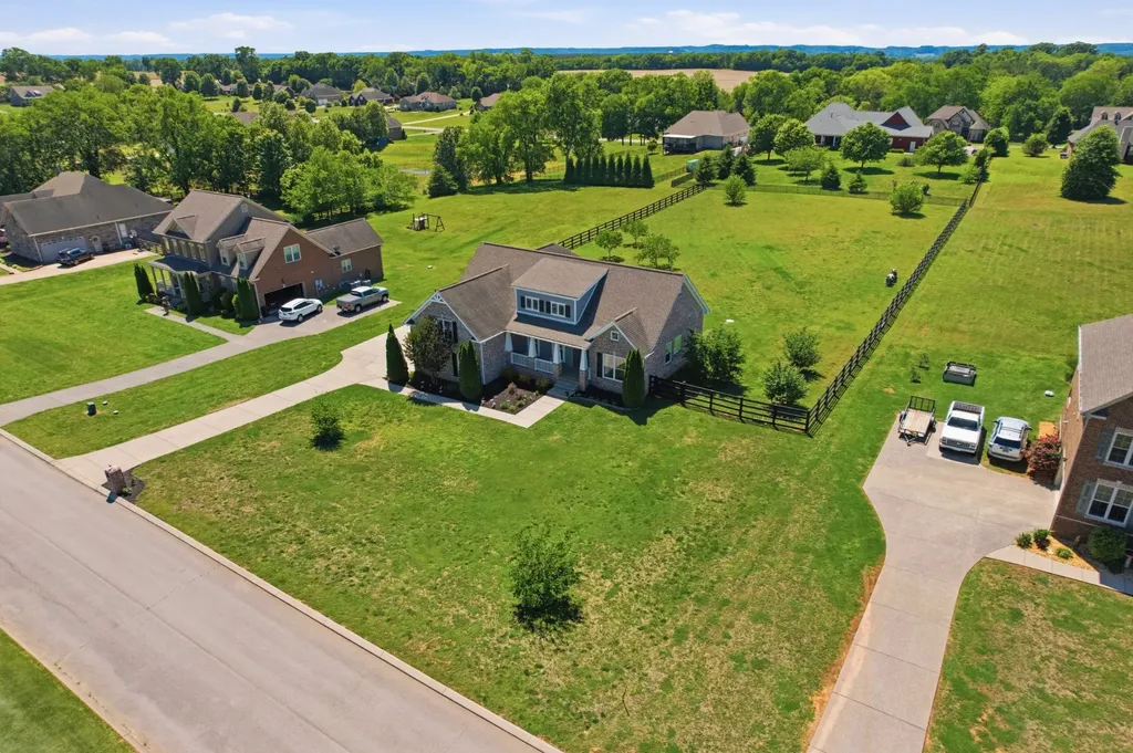 4016 Pleasant Gate Lane Columbia TN 38401