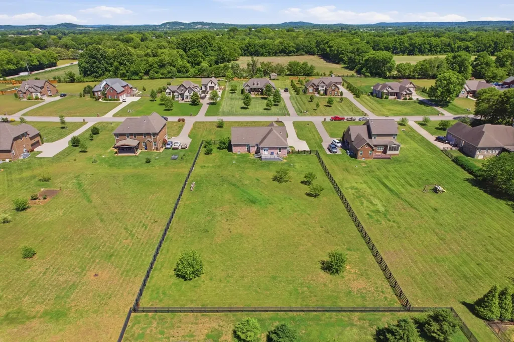 4016 Pleasant Gate Lane Columbia TN 38401