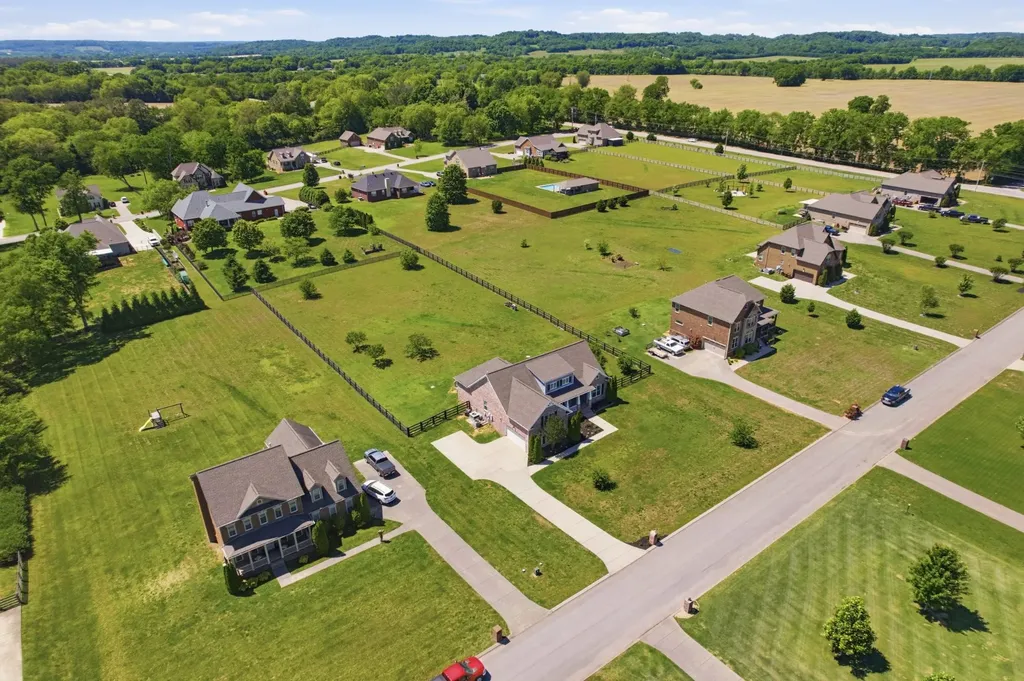 4016 Pleasant Gate Lane Columbia TN 38401
