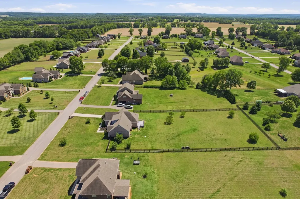 4016 Pleasant Gate Lane Columbia TN 38401
