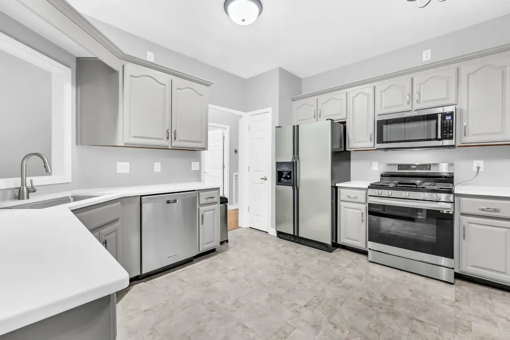 445 Country Club Court Clarksville TN 37043