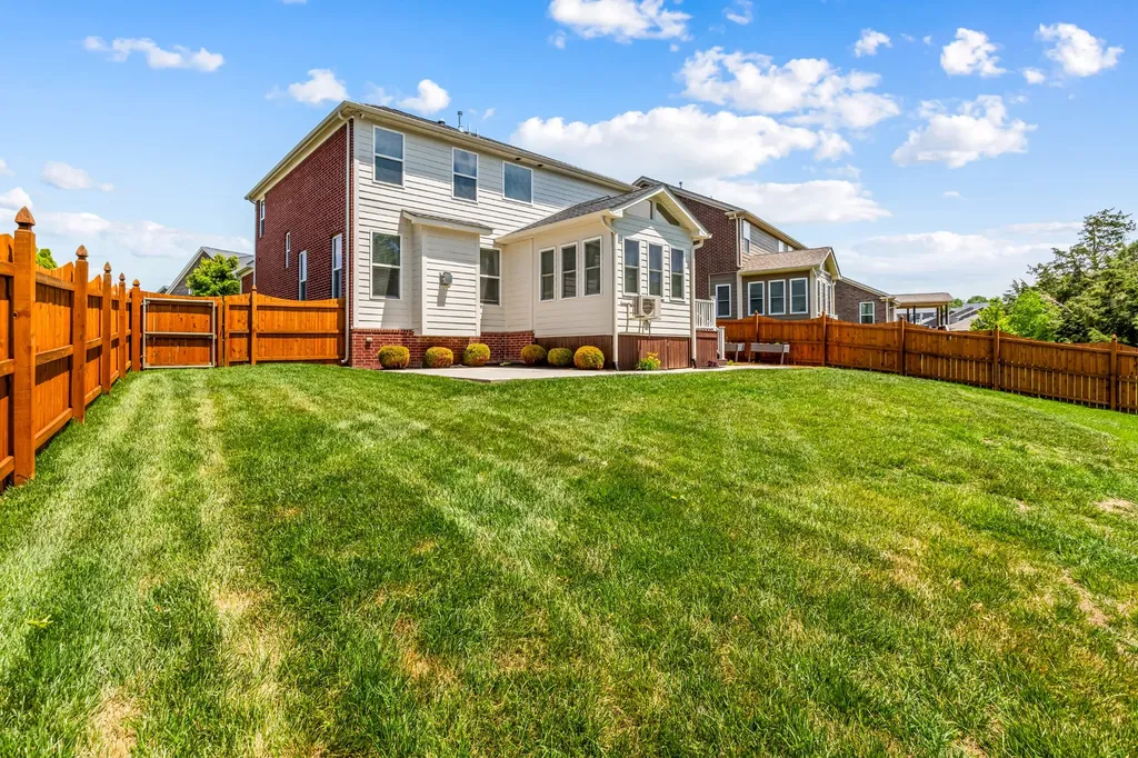 5022 Winslow Drive Mount Juliet TN 37122