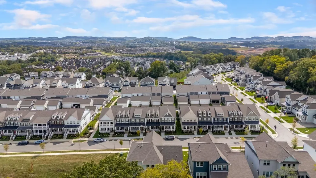 2056 Braidwood Lane Franklin TN 37064