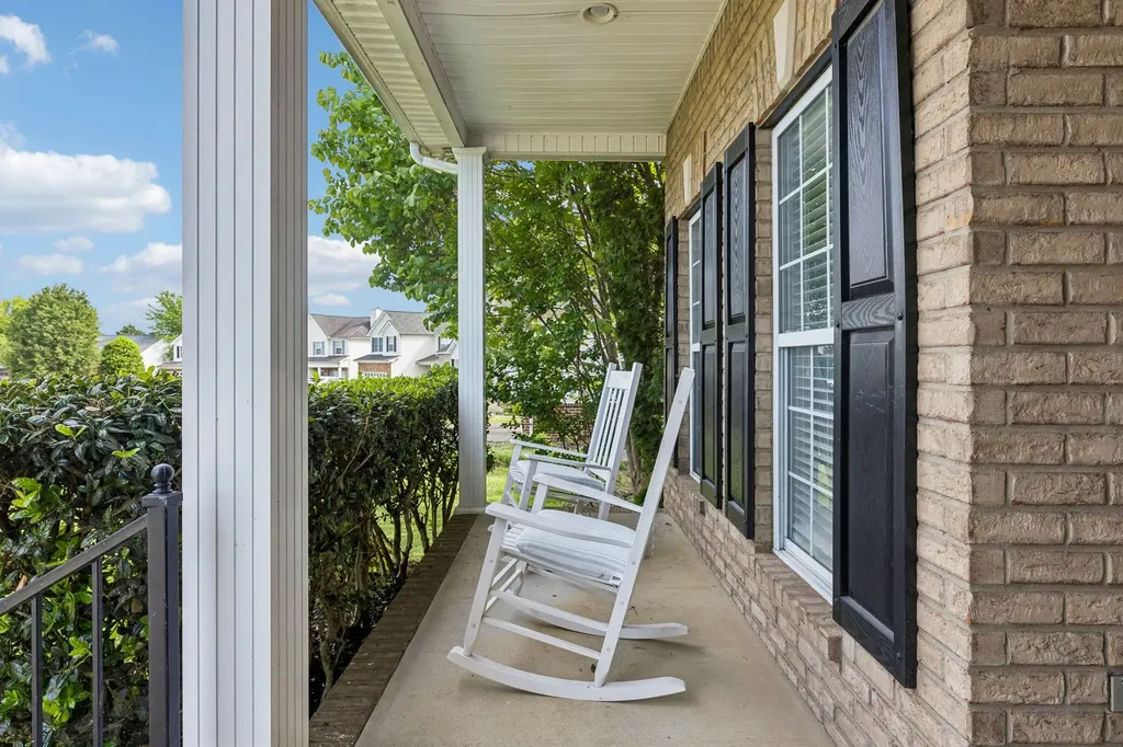 2491 Oak Hill Drive Murfreesboro TN 37130