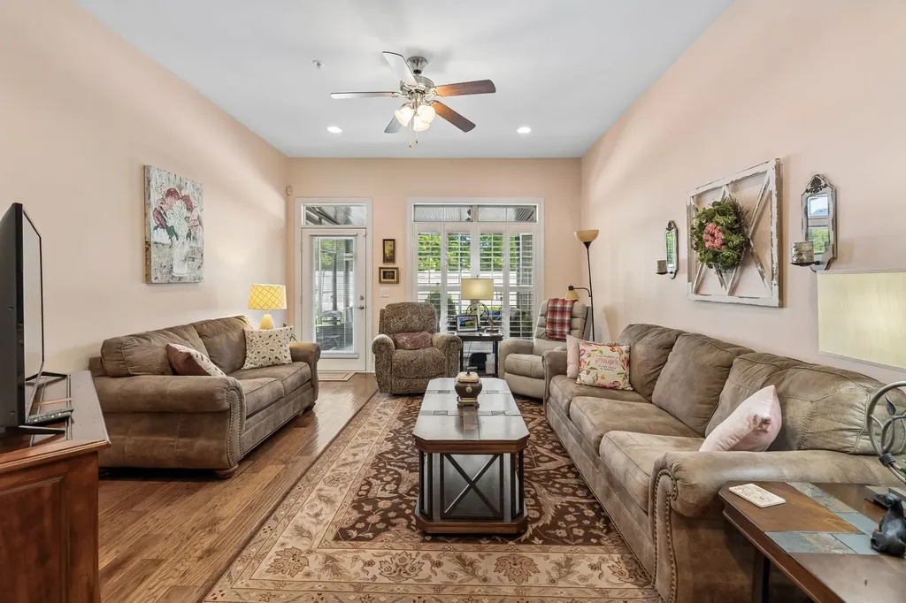 2143 Herring Crossing Murfreesboro TN 37130