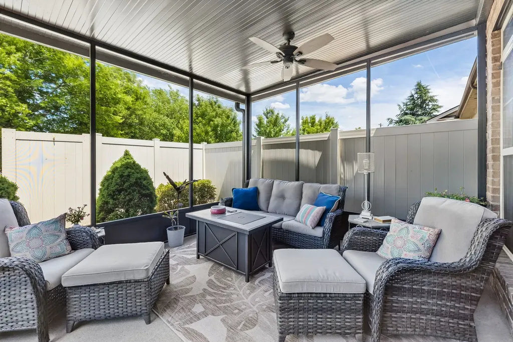 2143 Herring Crossing Murfreesboro TN 37130