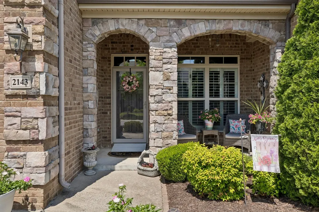2143 Herring Crossing Murfreesboro TN 37130