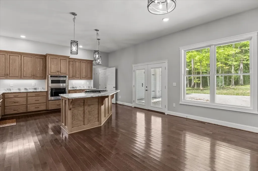 6130 Clydeton Road Waverly TN 37185
