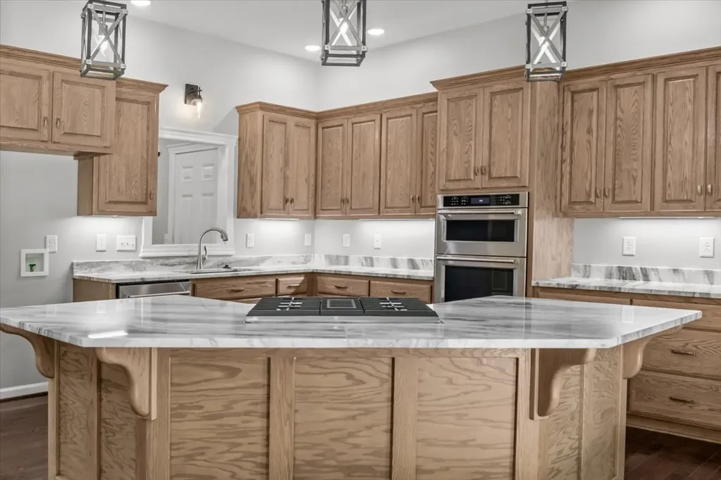 6130 Clydeton Road Waverly TN 37185
