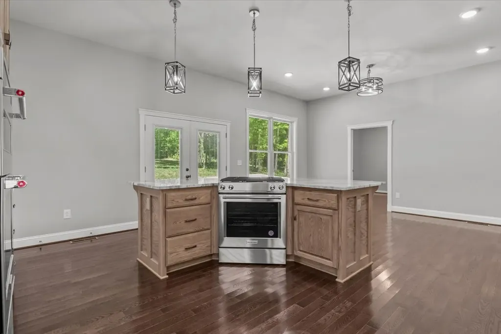 6130 Clydeton Road Waverly TN 37185