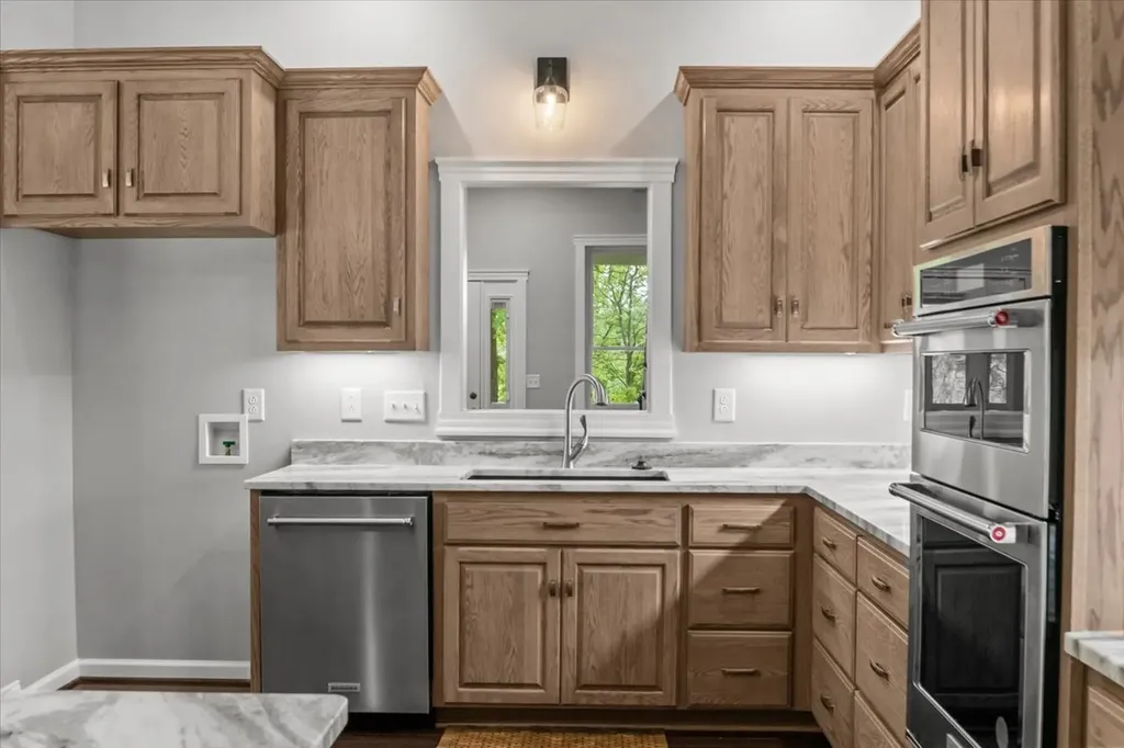 6130 Clydeton Road Waverly TN 37185